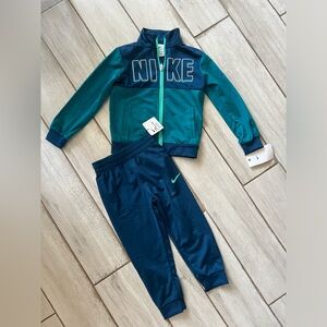 Nike toddler boy track suit. 4T